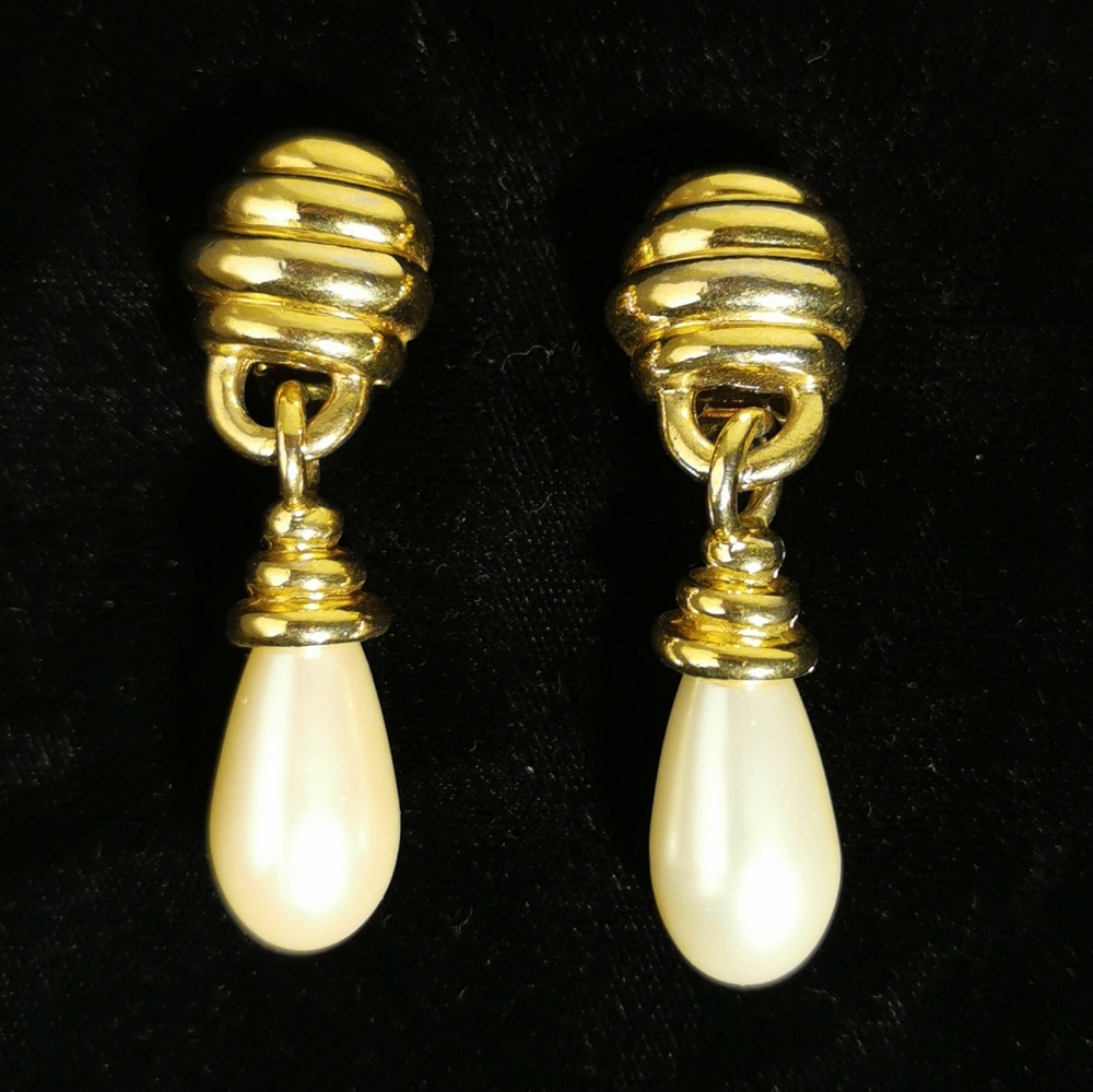 VINTAGE ALFRED SUNG EARINGS